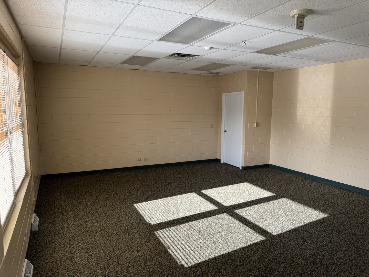 West Dundee, Illinois 60118, United States, ,Residential,Active,29123