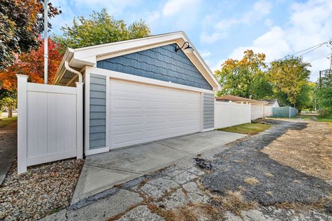 Tiny photo for 9600 S 51st Avenue, Oak Lawn, IL 60453 (MLS # 12507458)