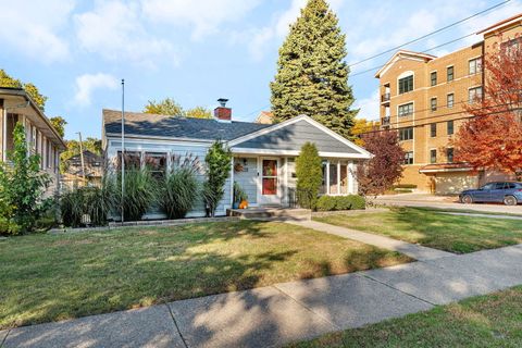 Tiny photo for 9600 S 51st Avenue, Oak Lawn, IL 60453 (MLS # 12507458)