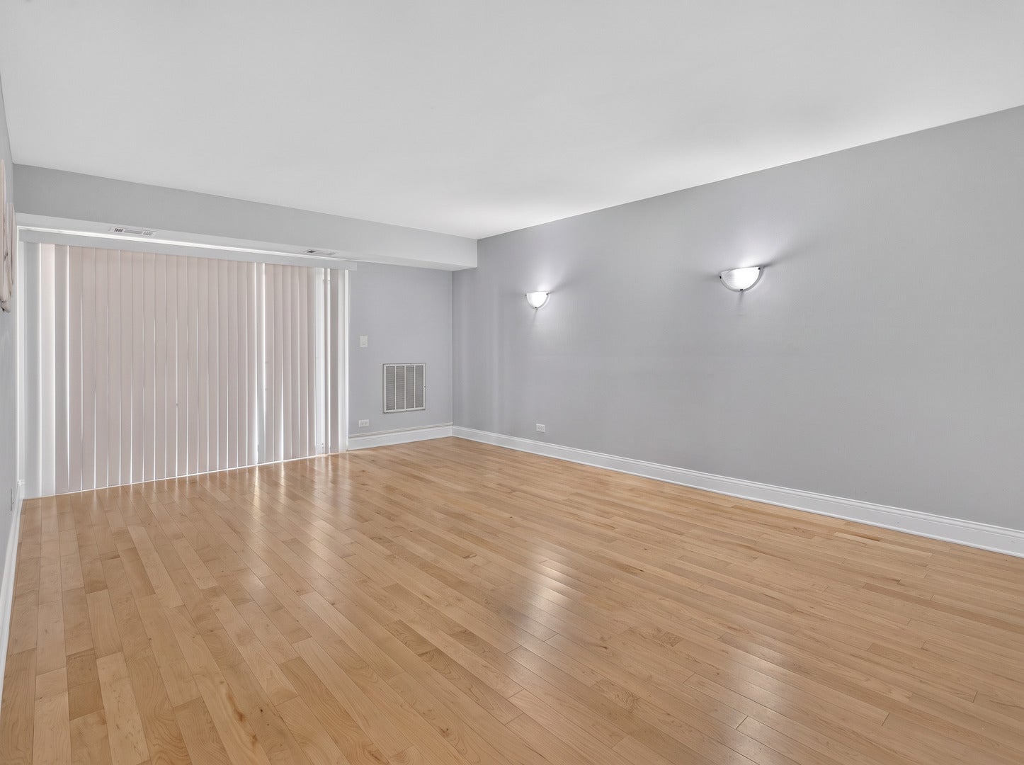 502 W Huntington Commons Road 241