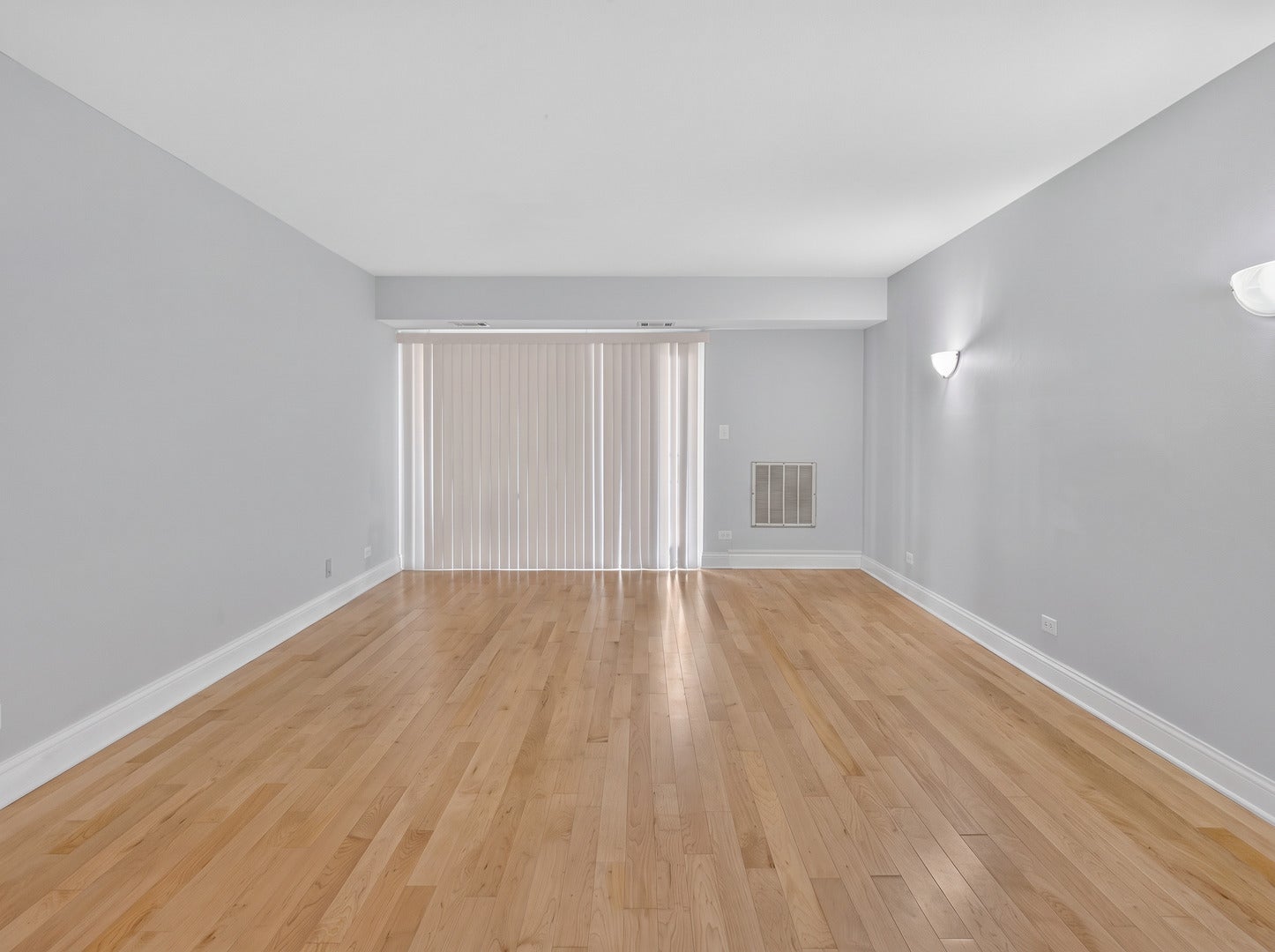 502 W Huntington Commons Road 241