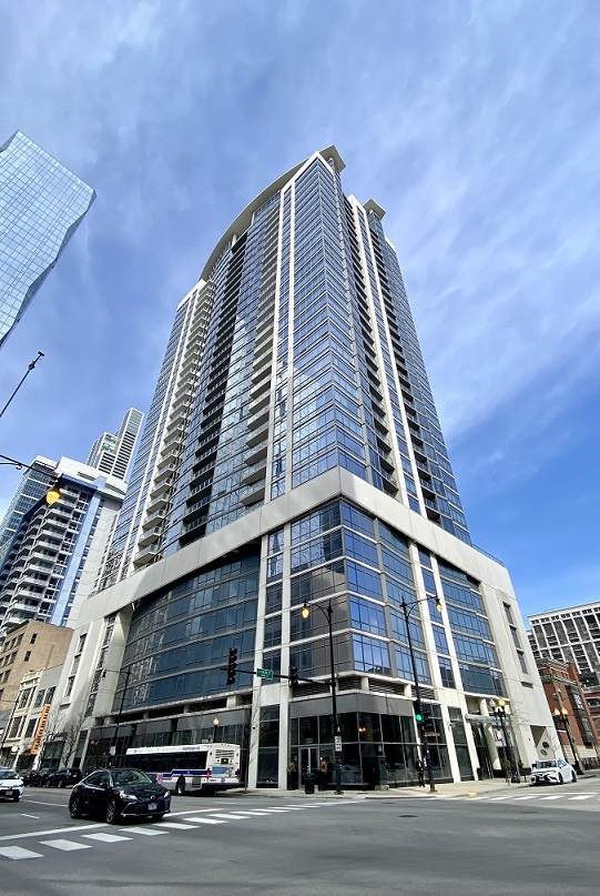 100 E 14th Street 806