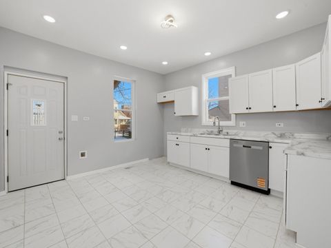 Tiny photo for 10451 S Hoxie Avenue, Chicago, IL 60617 (MLS # 12557363)