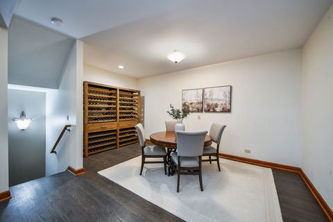 Tiny photo for 2009 MacKenzie Place #2009, Wheaton, IL 60187 (MLS # 12559442)