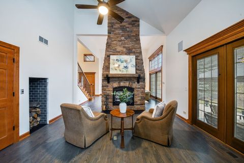 Tiny photo for 2009 MacKenzie Place #2009, Wheaton, IL 60187 (MLS # 12559442)