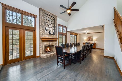 Tiny photo for 2009 MacKenzie Place #2009, Wheaton, IL 60187 (MLS # 12559442)