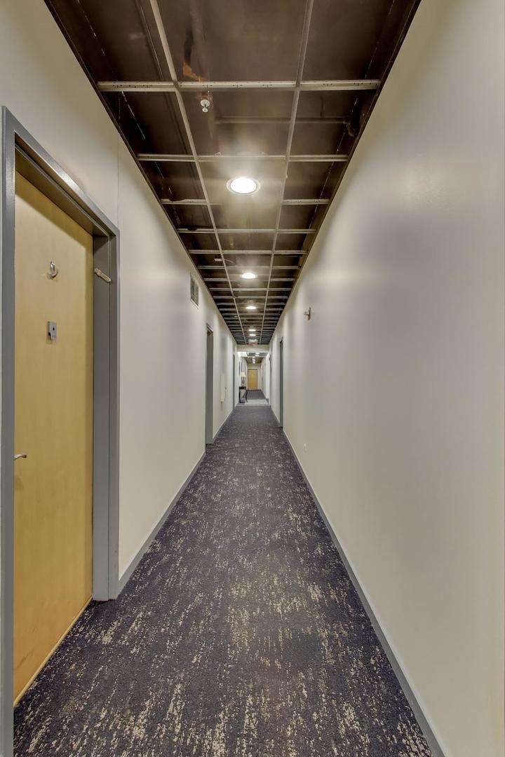 1600 S Indiana Avenue 1602