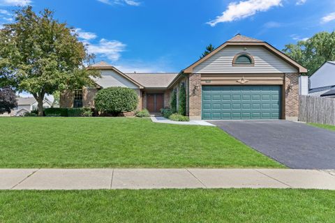Photo of 1925 Oaktree Trail, Lake Villa, IL 60046 (MLS # 12415031)