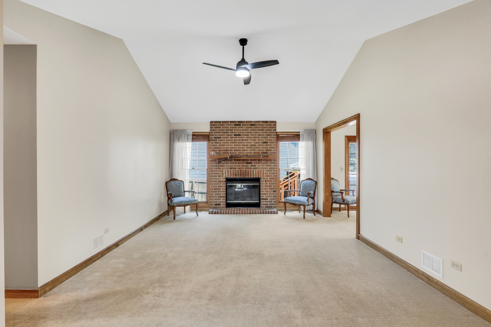 1925 Oaktree Trail