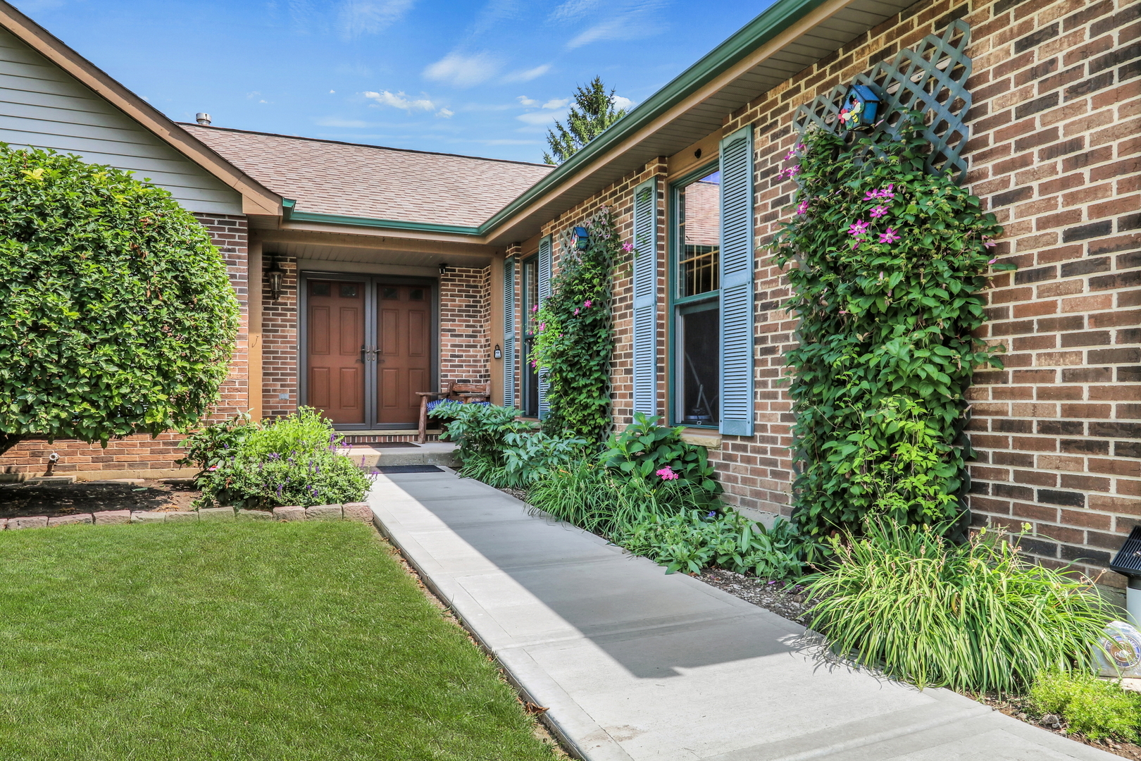 1925 Oaktree Trail