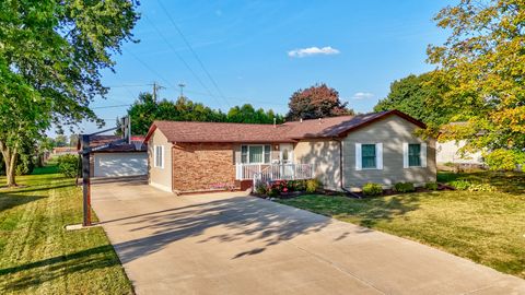 Photo of 504 Elizabeth Street, Streator, IL 61364 (MLS # 12487792)