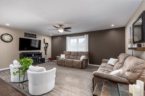 Tiny photo for 504 Elizabeth Street, Streator, IL 61364 (MLS # 12487792)