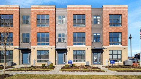 Photo of 302 Summit Circle, Lombard, IL 60148 (MLS # 12526268)