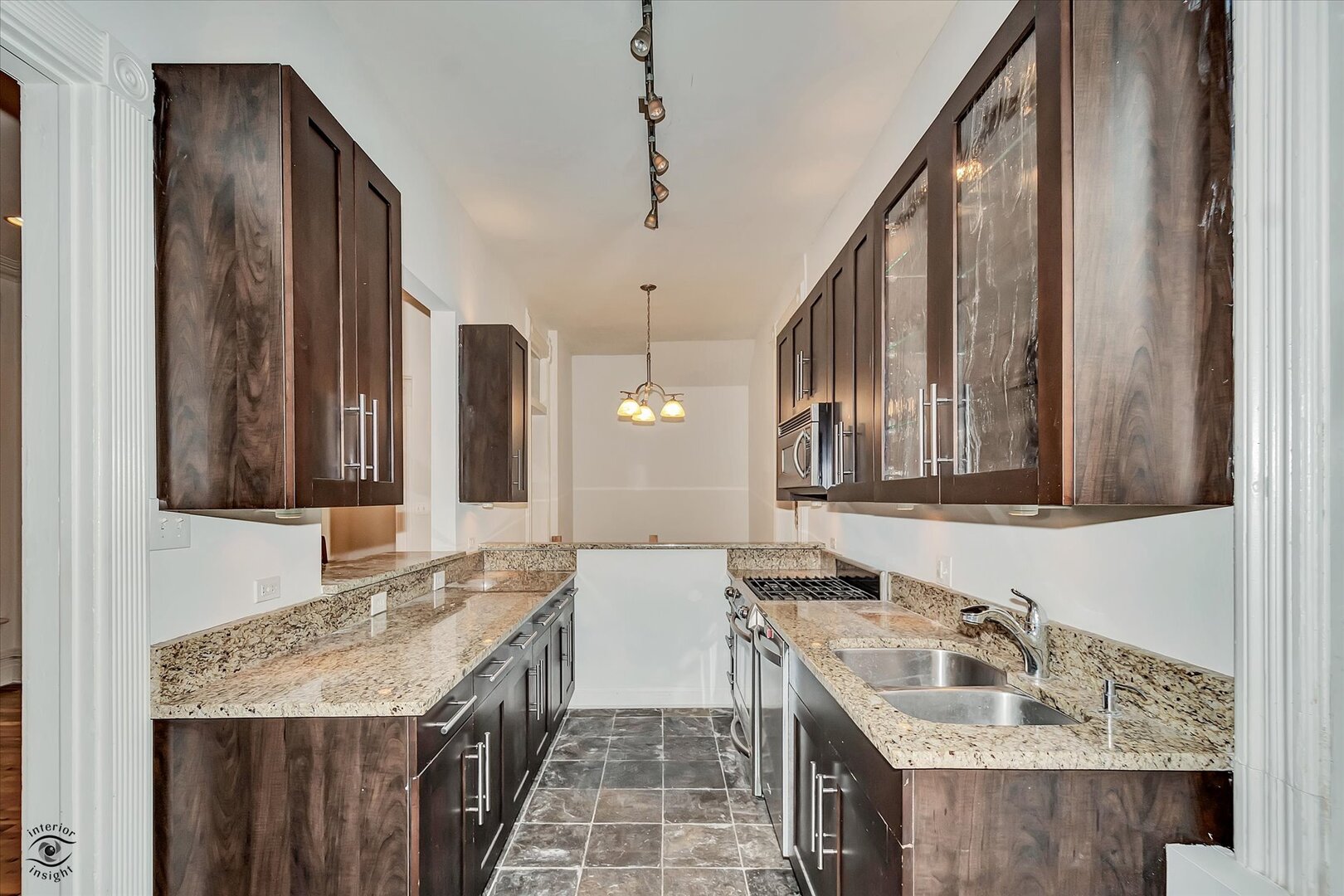 2013 W Evergreen Avenue 1