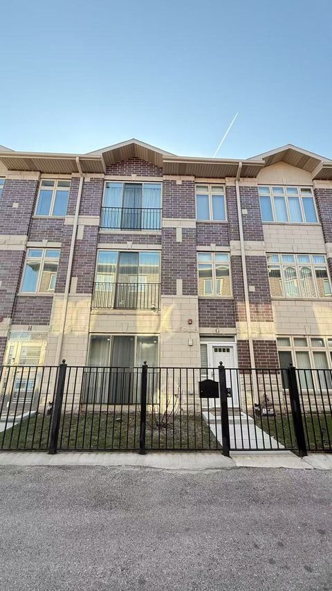 1538 W 34th Street G Chicago IL 60608