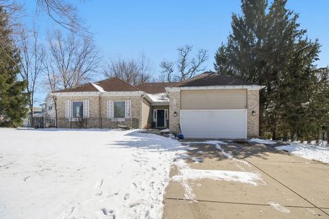Photo of 1022 Rosewood Drive, Carpentersville, IL 60110 (MLS # 12596957)