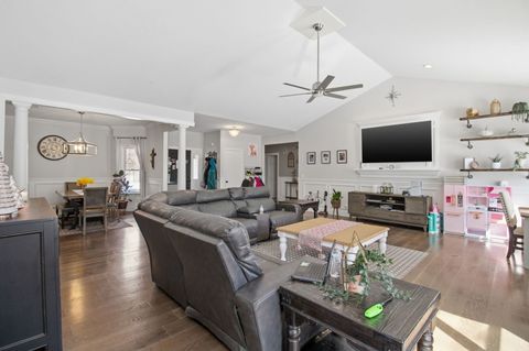 Tiny photo for 1022 Rosewood Drive, Carpentersville, IL 60110 (MLS # 12596957)