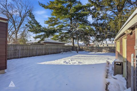 Tiny photo for 10816 Princess Avenue, Chicago Ridge, IL 60415 (MLS # 12534704)