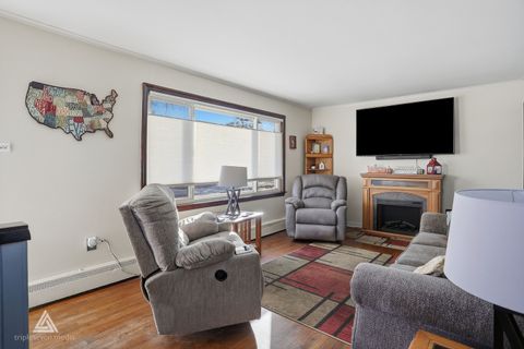 Tiny photo for 10816 Princess Avenue, Chicago Ridge, IL 60415 (MLS # 12534704)