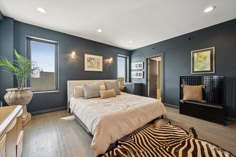 Tiny photo for 2130 N LINCOLN PARK WEST Avenue #8N, Chicago, IL 60614 (MLS # 12490806)