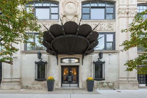 Tiny photo for 2130 N LINCOLN PARK WEST Avenue #8N, Chicago, IL 60614 (MLS # 12490806)