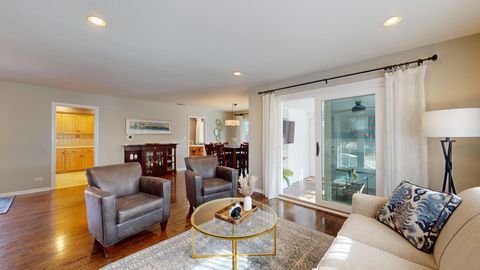 Tiny photo for 507 S I Oka Avenue, Mount Prospect, IL 60056 (MLS # 12564989)