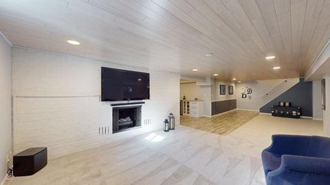 Tiny photo for 507 S I Oka Avenue, Mount Prospect, IL 60056 (MLS # 12564989)