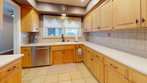 Tiny photo for 507 S I Oka Avenue, Mount Prospect, IL 60056 (MLS # 12564989)