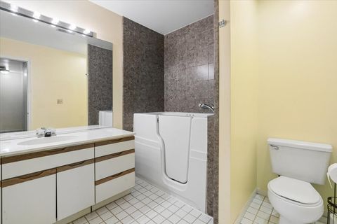 Tiny photo for 1530 Apple Grove Lane, Westmont, IL 60559 (MLS # 12587556)