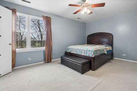 Tiny photo for 1530 Apple Grove Lane, Westmont, IL 60559 (MLS # 12587556)