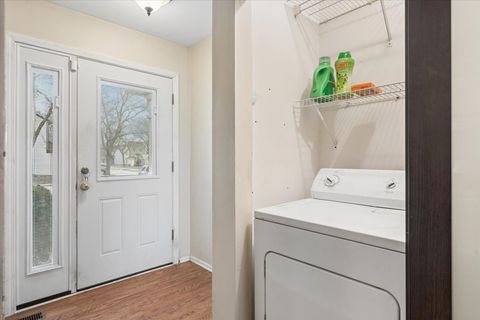 Tiny photo for 1530 Apple Grove Lane, Westmont, IL 60559 (MLS # 12587556)