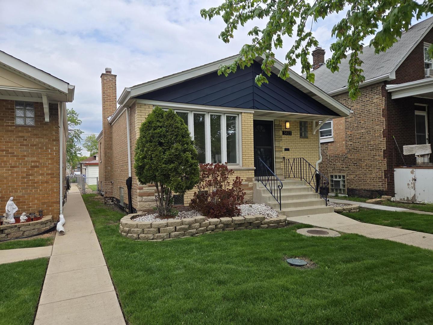 5822 W 64th Place