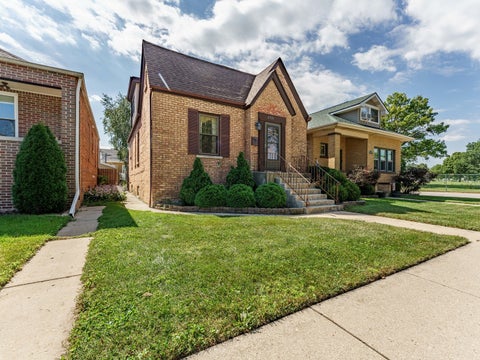 Tiny photo for 6731 W Albion Avenue, Chicago, IL 60631 (MLS # 12758002)