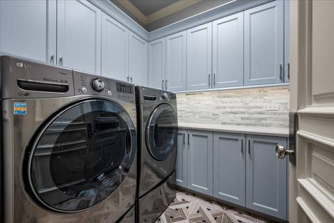 Tiny photo for 677 Sheridan Road, Glencoe, IL 60022 (MLS # 12679087)