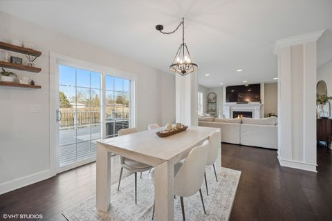 Tiny photo for 4142 Hampton Court, Glenview, IL 60026 (MLS # 12575690)