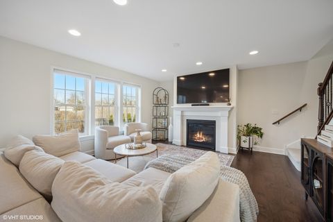 Tiny photo for 4142 Hampton Court, Glenview, IL 60026 (MLS # 12575690)