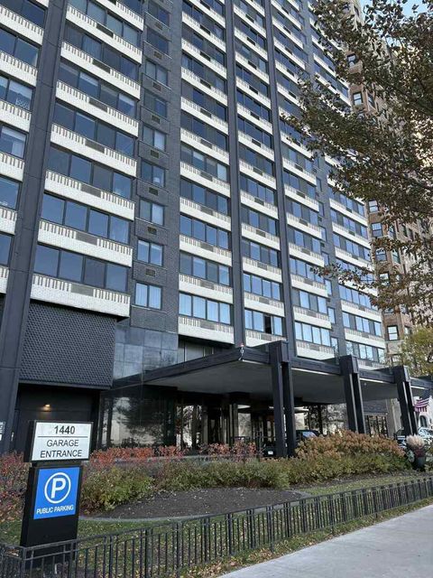 1440 N Lake Shore Drive 21E Chicago IL 60610