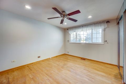 Tiny photo for 1601 Kingston Lane, Schaumburg, IL 60193 (MLS # 12477131)