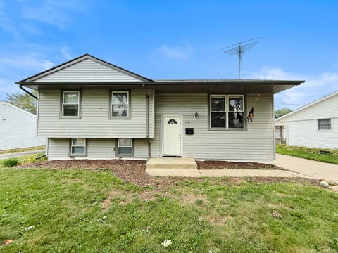 Photo of 2517 Campbell Street, Joliet, IL 60435 (MLS # 12731930)