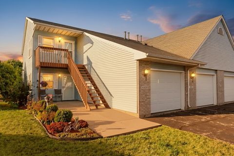 Photo of 4148 B Packard Parkway #4148B, Rockford, IL 61101 (MLS # 12489700)