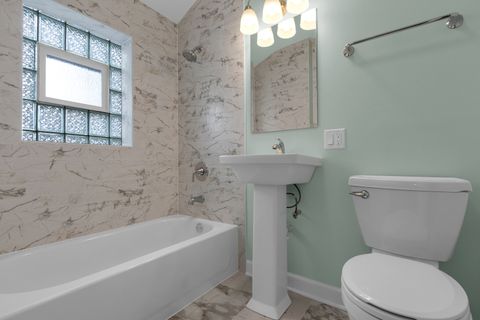 Tiny photo for 1721 Linden Street, Des Plaines, IL 60018 (MLS # 12459545)