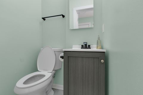 Tiny photo for 1721 Linden Street, Des Plaines, IL 60018 (MLS # 12459545)