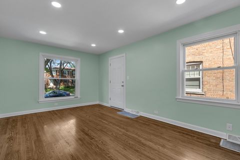 Tiny photo for 1721 Linden Street, Des Plaines, IL 60018 (MLS # 12459545)