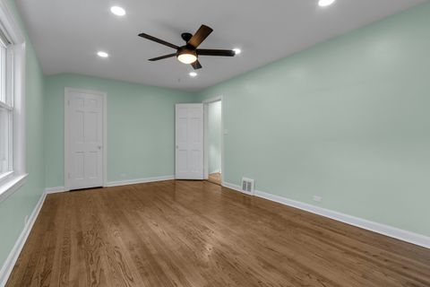 Tiny photo for 1721 Linden Street, Des Plaines, IL 60018 (MLS # 12459545)