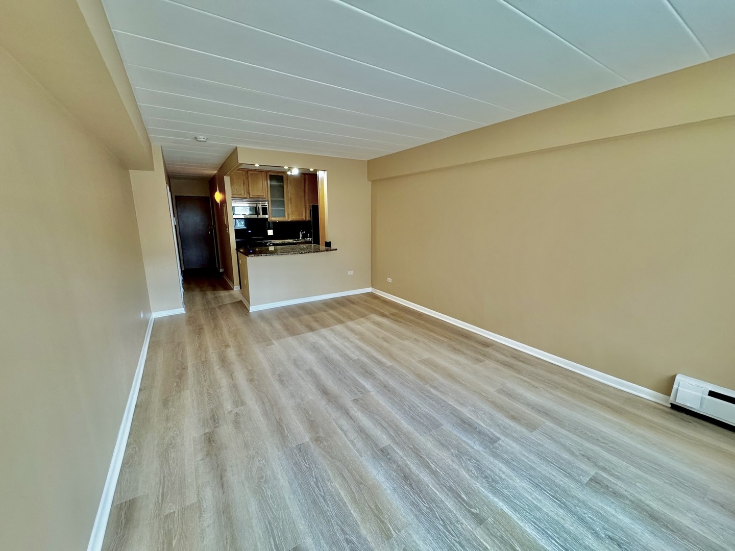 5616 N Kenmore Avenue 2E