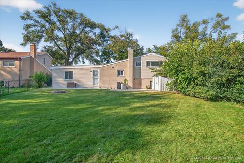 Tiny photo for 117 E Vermont Street, Villa Park, IL 60181 (MLS # 12467626)