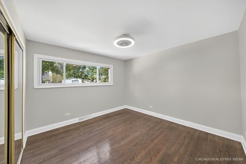 Tiny photo for 117 E Vermont Street, Villa Park, IL 60181 (MLS # 12467626)