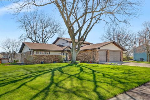 Photo of 108 Deerpath Drive, Minooka, IL 60447 (MLS # 12606505)