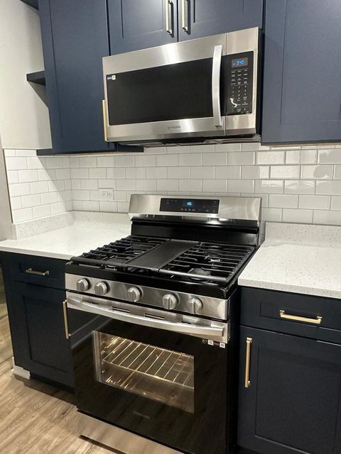 Tiny photo for 1021 W Vermont Avenue, Chicago, IL 60827 (MLS # 12534465)