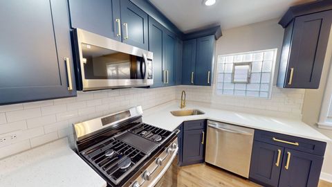 Tiny photo for 1021 W Vermont Avenue, Chicago, IL 60827 (MLS # 12534465)